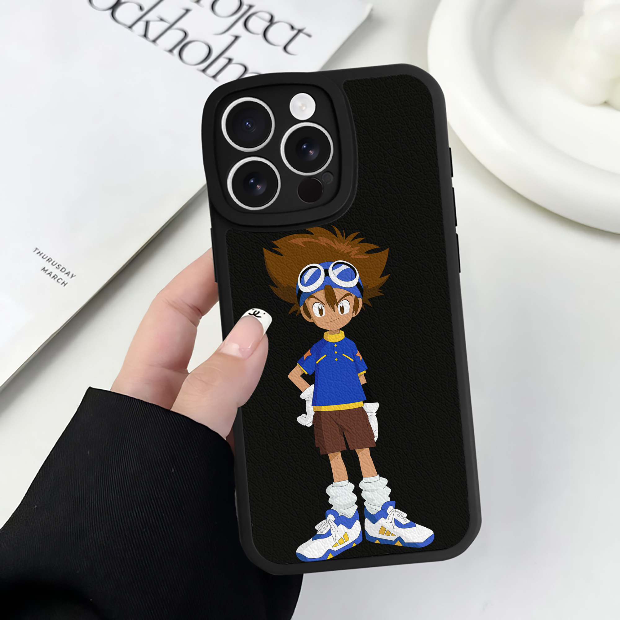 （画像用） Digimon デジタルモンスター/デジモン 【iPhone 16シリーズ対応】シリコンスマホケース（レザー調） 材質：シリコン